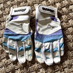 Softball batting gloves